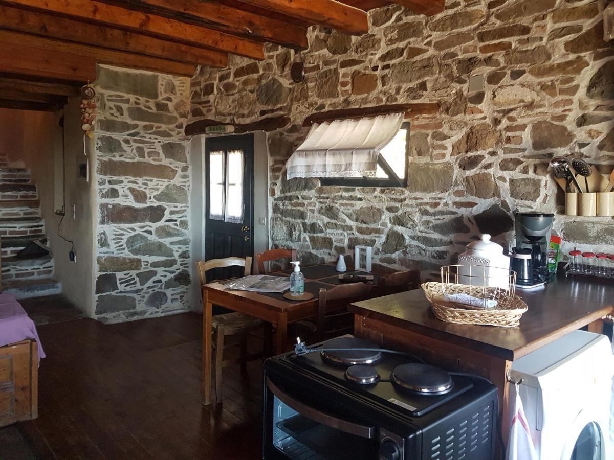 Chios Houses, Beautiful Restored Traditional Stone Houses With An Astonishing Seaview Volissos エクステリア 写真